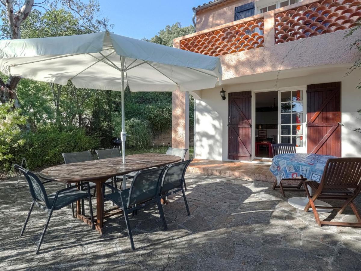 Snug Holiday Home In Bormes Les Mimosas With Pool Exterior photo